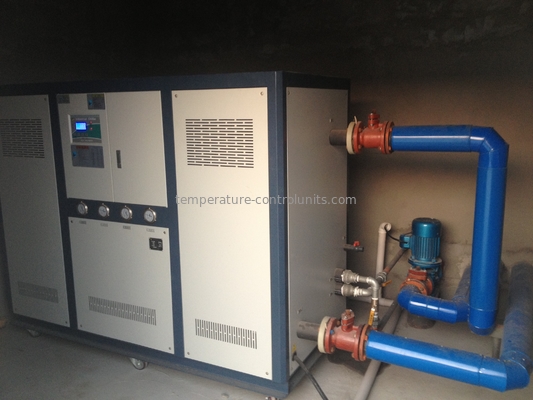 360KW Water Cooled Screw Chiller , Energy Saving Temperature Control Unit